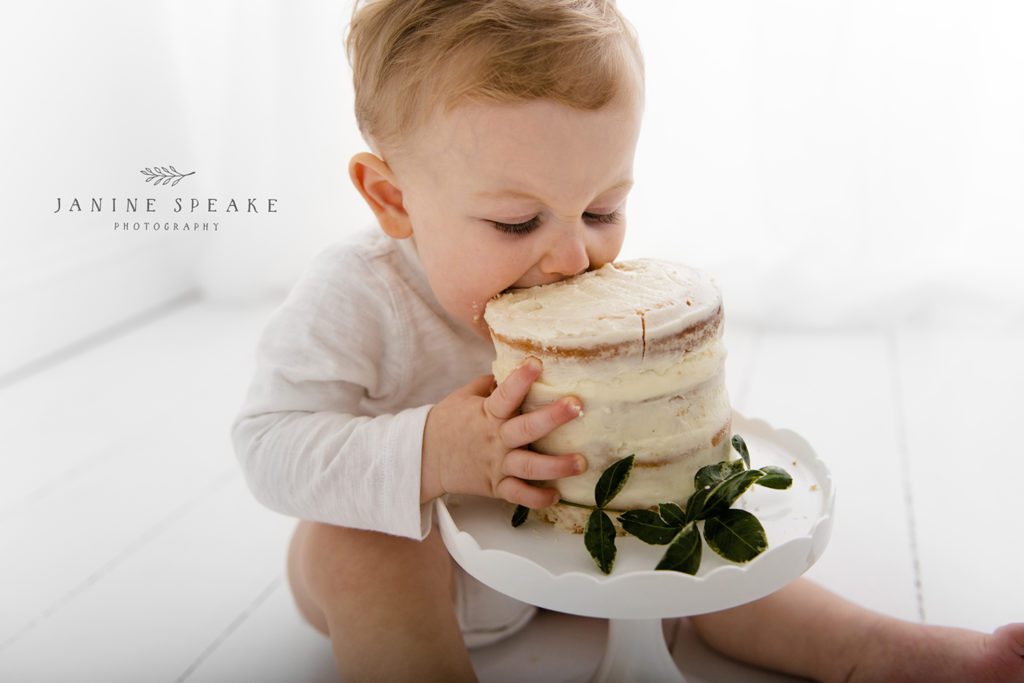 baby's 1st birthday cake smash oswestry